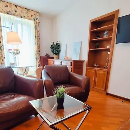Blu In Historical Hunbury بورديغيرا