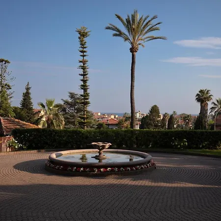 Blu In Historical Hunbury Appartement Bordighera