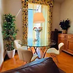 Blu In Historical Hunbury Appartamento